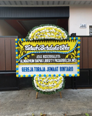 Papan Bunga Duka di Krucil