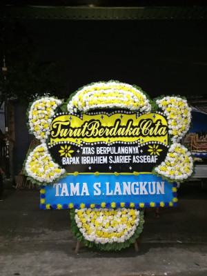 Papan Bunga Duka di Krucil