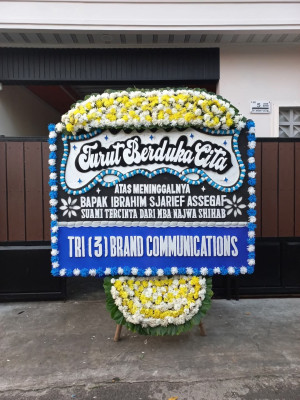 Papan Bunga Duka di Krucil